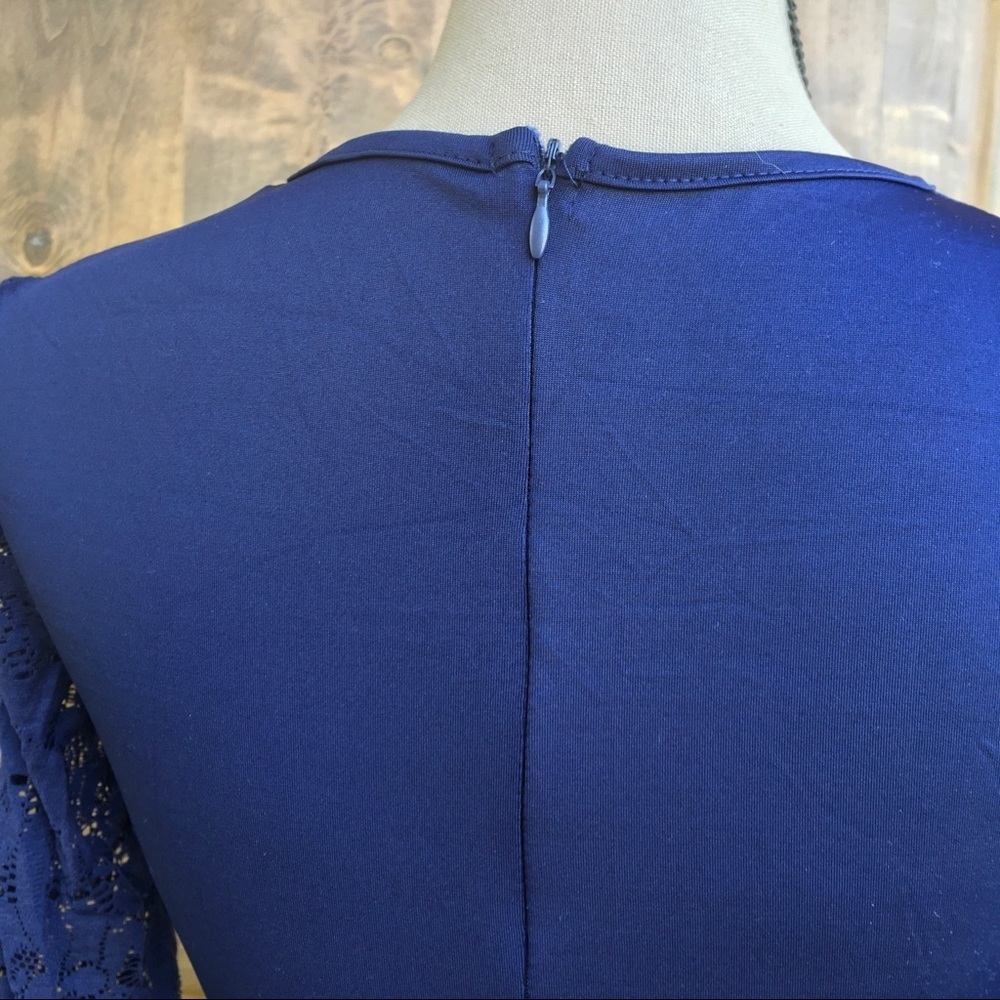 Navy lace long sleeved mini dress - Picture 5 of 8